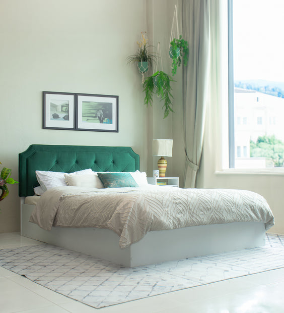 Citta Bedroom Set — Queen Upholstered Bed & 4-Door Wardrobe (White & Silver Oak)