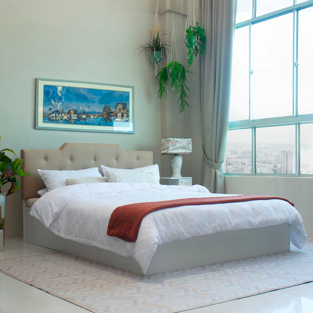 سرير براجنا كوين - مُنجّد بالجلد الصناعي مع صندوق تخزين