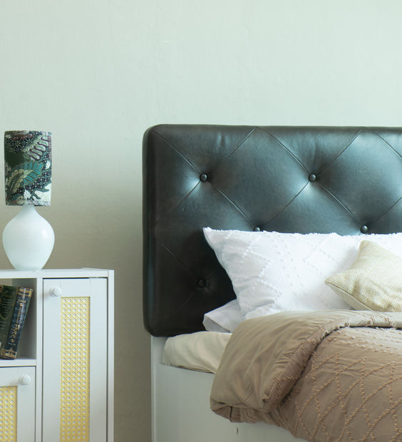 سرير فحمي مع قماش جلدي فاخر وصندوق تخزين - سرير كوين