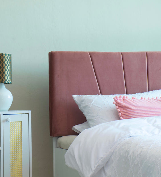 سرير فيفيكا كوين - مُنجّد بالجلد الصناعي مع صندوق تخزين