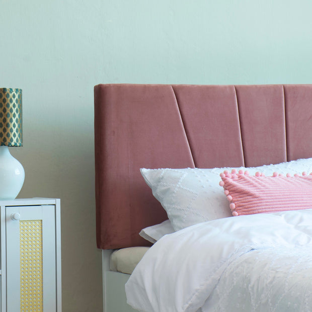 سرير فيفيكا كوين - مُنجّد بالجلد الصناعي مع صندوق تخزين