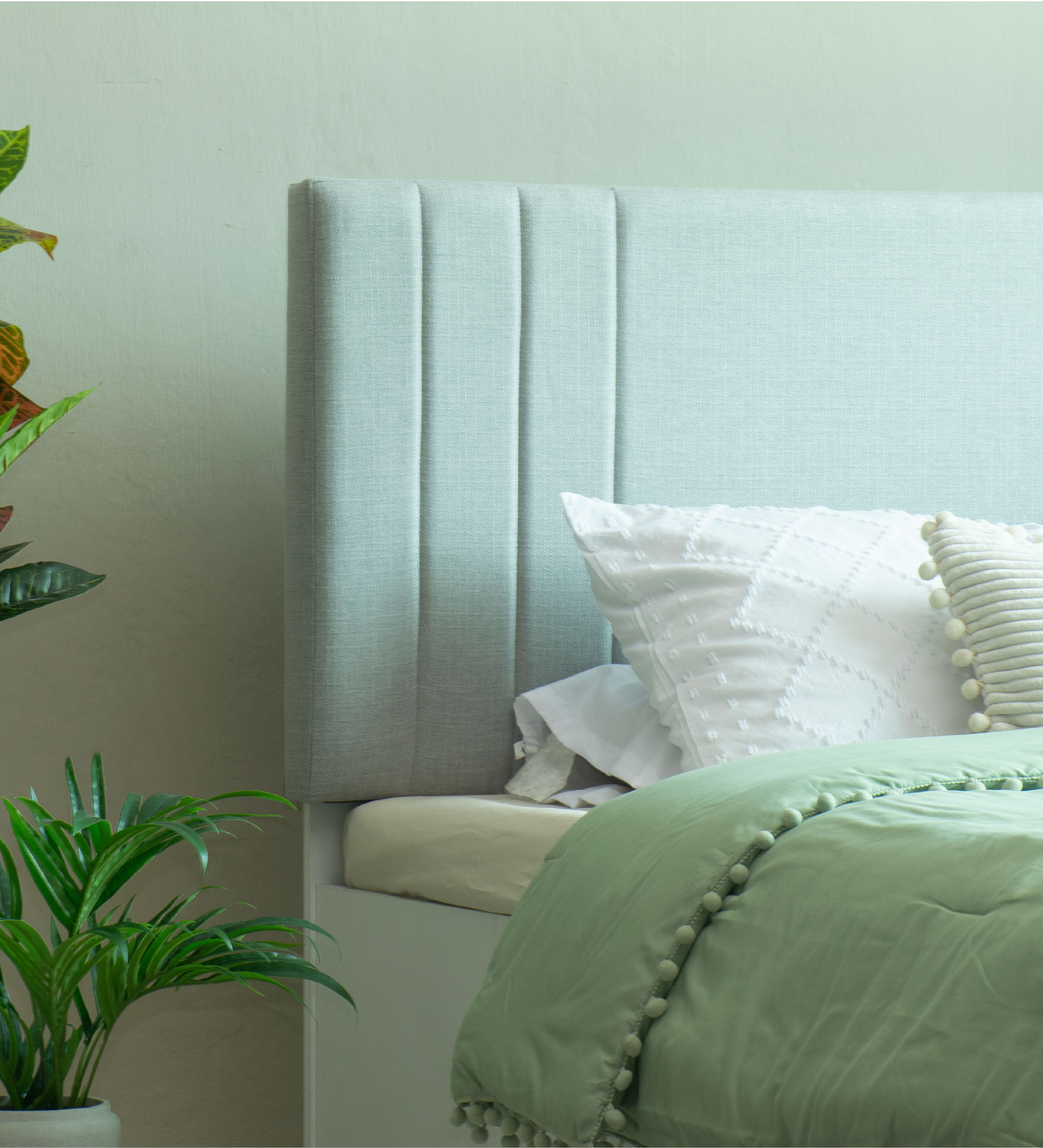 Ananda Queen Bedroom Set – Upholstered Bed & 4-Door Wardrobe (White & Silver Oak)